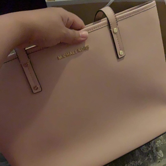 Authentic Michael Kors Jet Set Travel - Picture 2 of 7